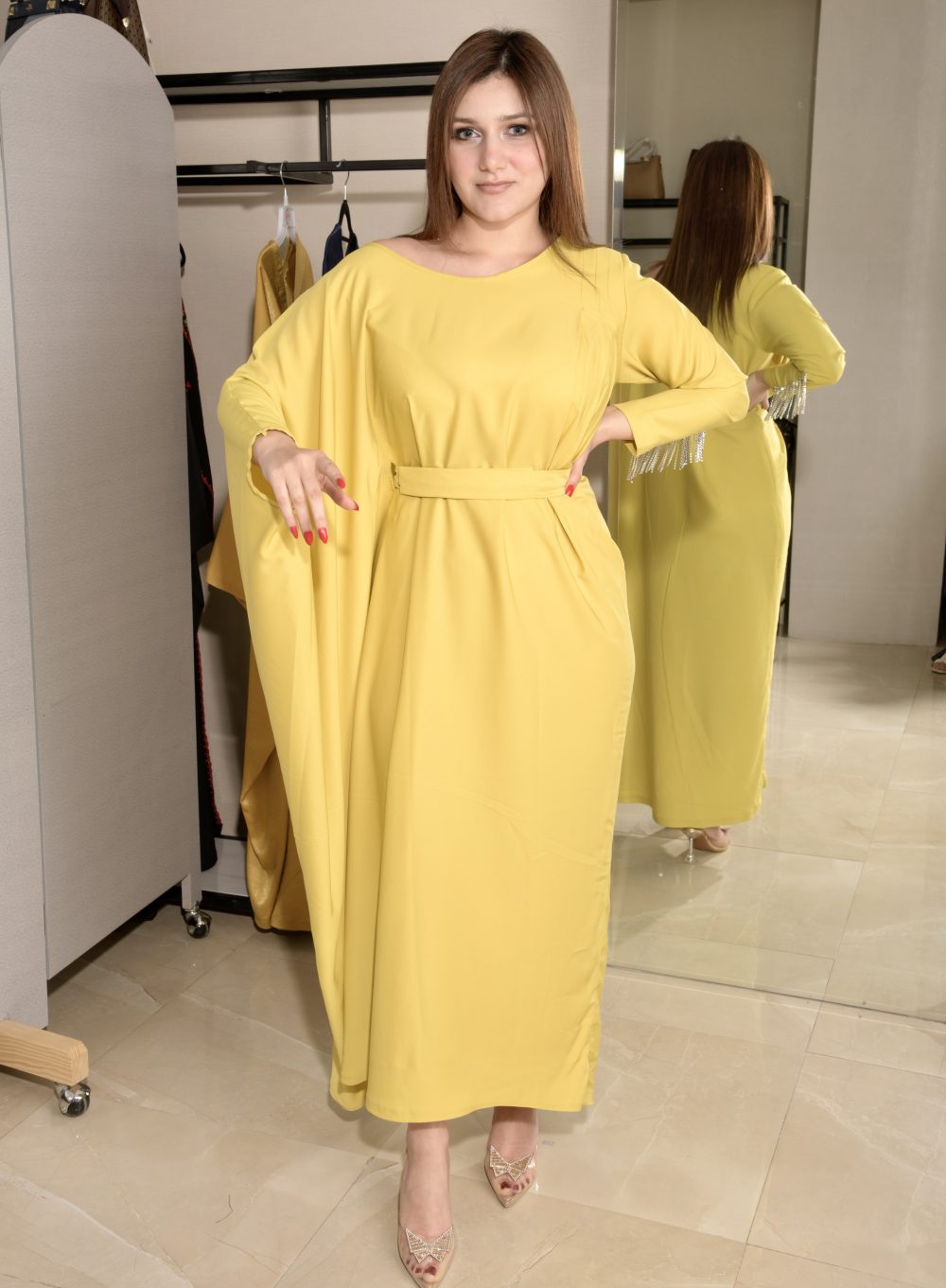 فستان الفراشه